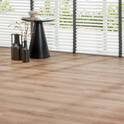 Kwantum Klik Pvc-Vloeren*2in1 Klik PVC Jiggs Eiken Met Geïntegreerde Ondervloer Je berekent hoeveel meters je nodig hebt door lengte en breedte in te vullen