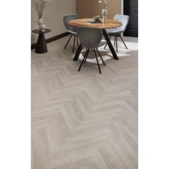 Kwantum Eetkamerstoelen*Stoel Lucca Legergroen Dr.Groen